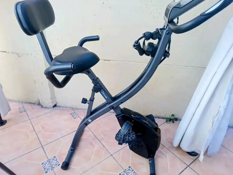 Bicicleta estática plegable con respaldo - 3