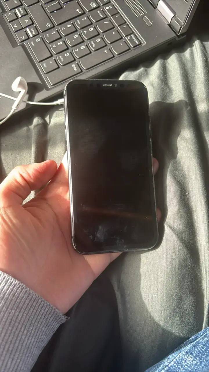 iPhone 11 con detalles - 1