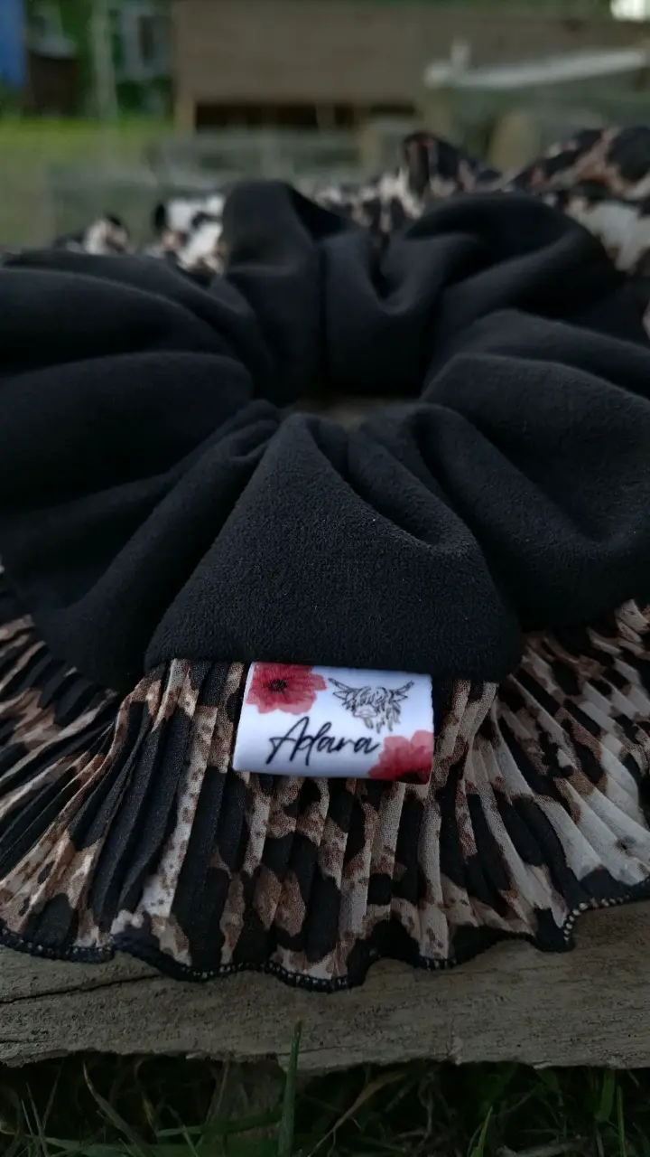 Scrunchie de gamuza con plizado animal print - 2