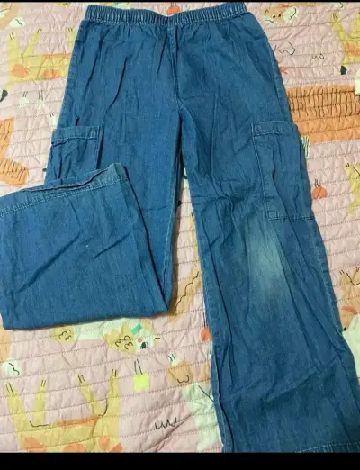 Pantalones cargo niña de mezclilla azul - miniatura 1