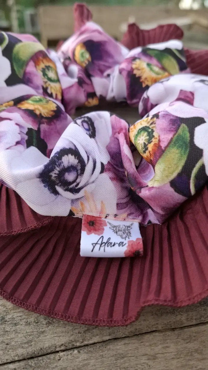 Colección de scrunchies florales y plisados - 2