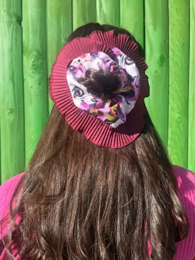 Colección de scrunchies florales y plisados - miniatura 3