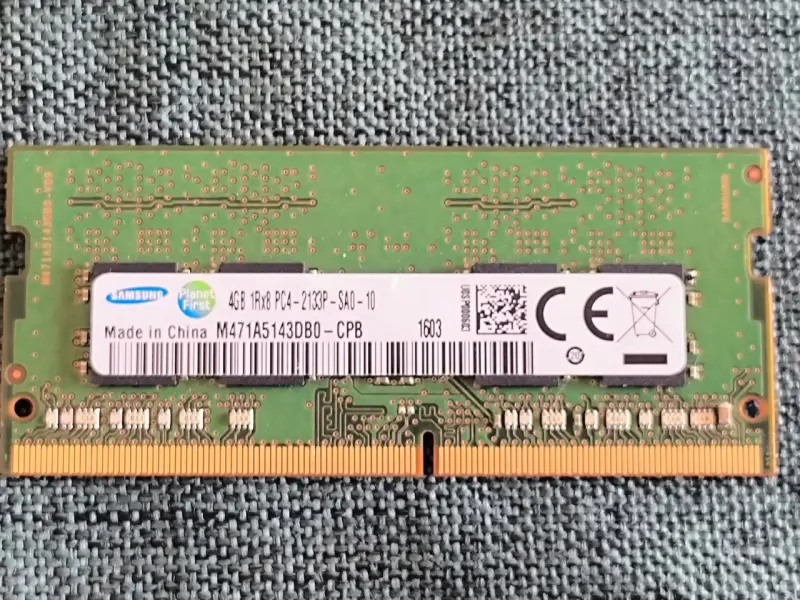 Memoria RAM Samsung 4GB DDR4 PC4-2133P - 1