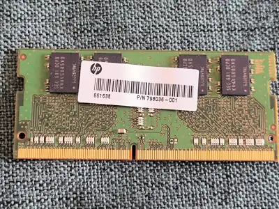 Memoria RAM Samsung 4GB DDR4 PC4-2133P - miniatura 2