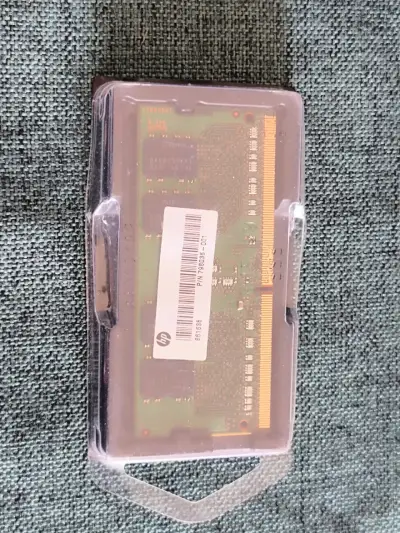 Memoria RAM Samsung 4GB DDR4 PC4-2133P - miniatura 3