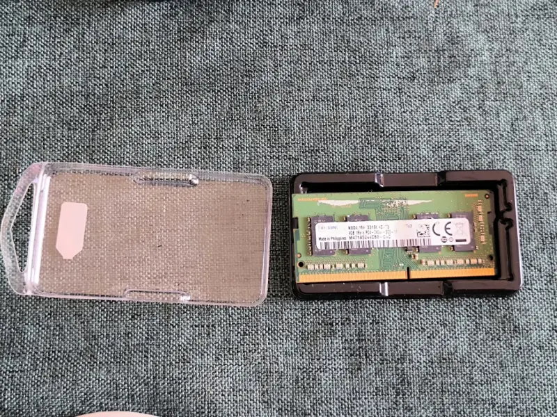 Memoria RAM Samsung 4GB DDR4 PC4-2400 - 2