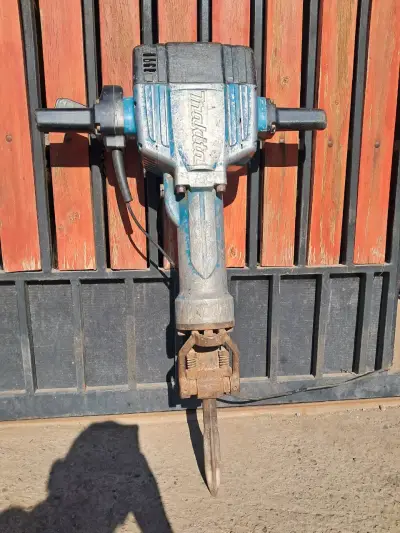 Martillo demoledor Makita usado - miniatura 1