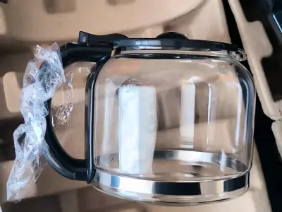 Cafetera eléctrica Mademsa 1.5L acero inoxidable - miniatura 2