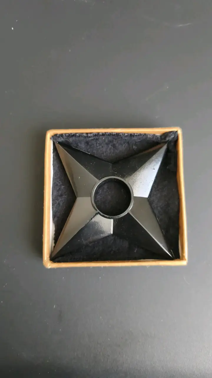 Accesorio Shuriken Naruto con logo Konoha - 2