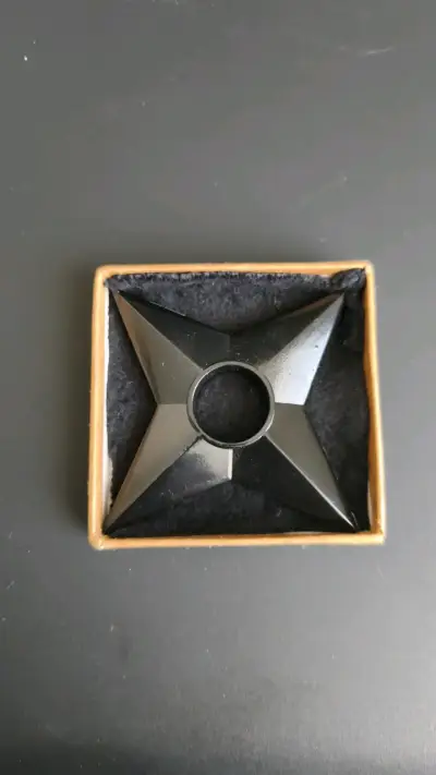 Accesorio Shuriken Naruto con logo Konoha - miniatura 2