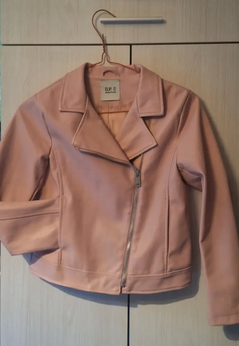 Chaqueta rosada de ecocuero ELV! 10