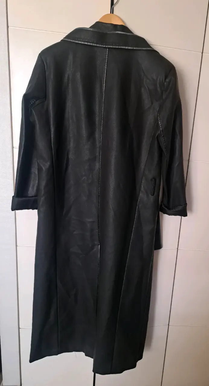 Abrigo largo de cuero negro para mujer - 2