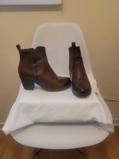 Botines de cuero marrón con tacón - miniatura 1