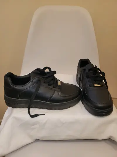 Zapatillas negras deportivas unisex - miniatura 1