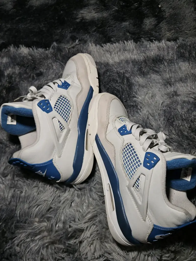 Jordan 4 military blue - 4