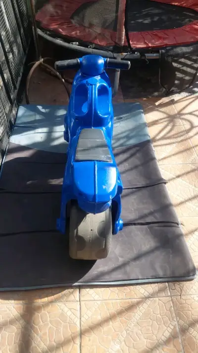 Moto correpasillos infantil azul - miniatura 4