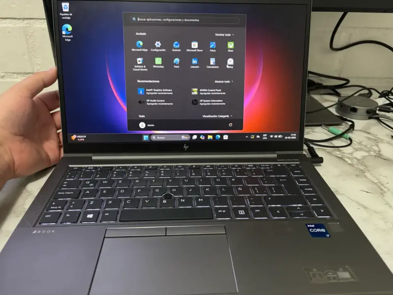 Notebook HP ZBook 14 g8 con Intel Core i7 - 1