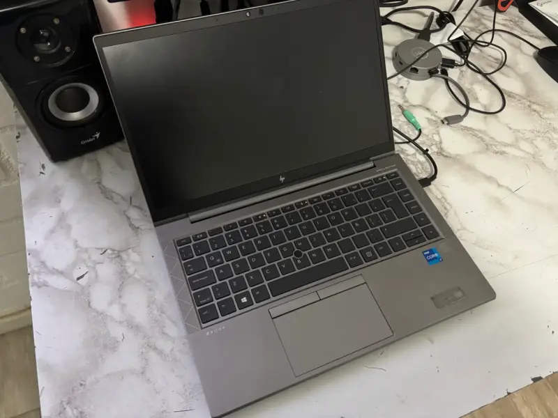Notebook HP ZBook 14 g8 con Intel Core i7 - 3