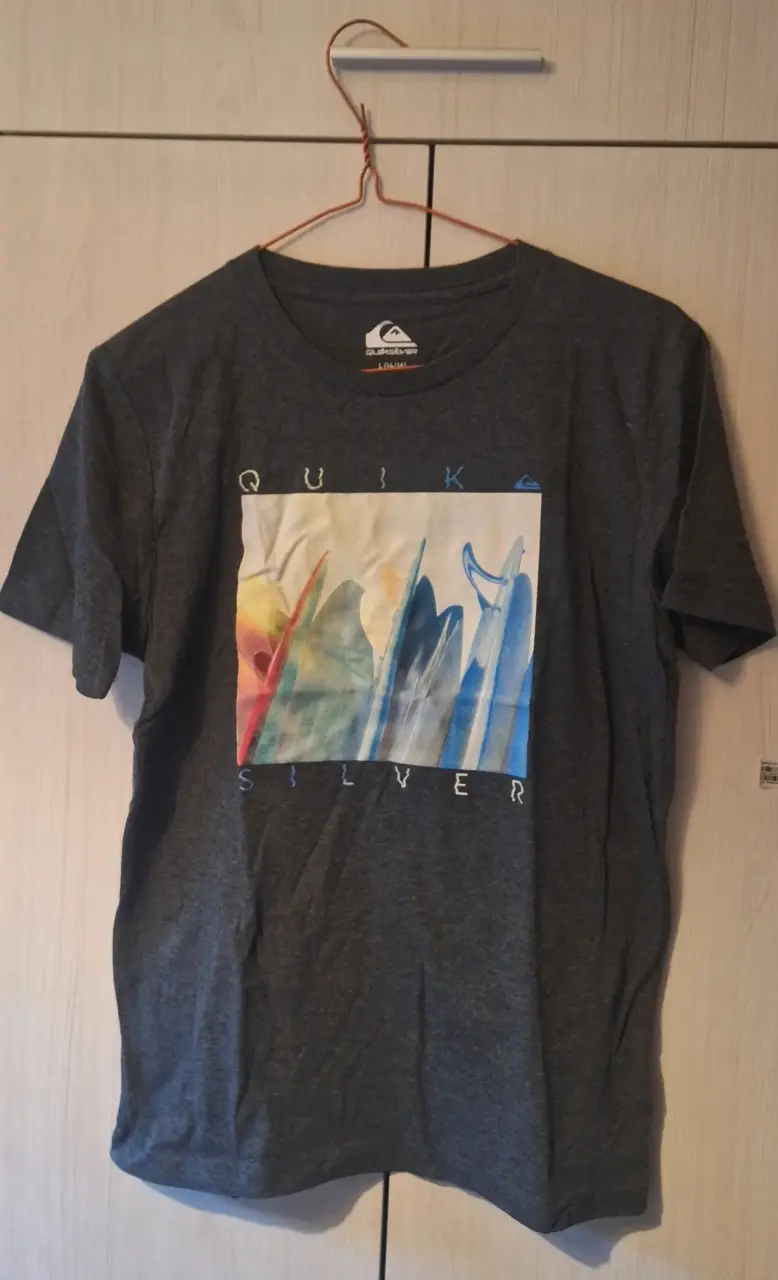 Polera Quiksilver gris 14-16
