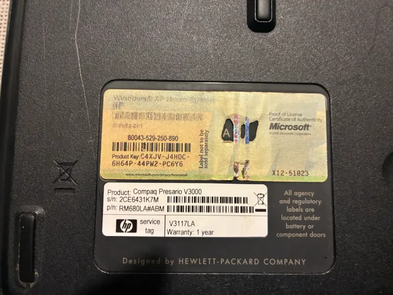 Laptop Compaq usada con Windows Xp - 4