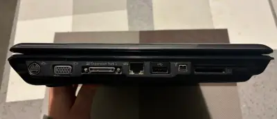Laptop Compaq usada con Windows Xp - miniatura 5