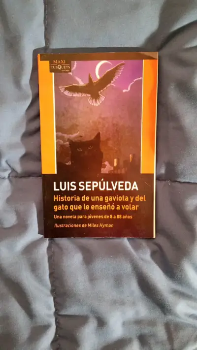 Libro 'Historia de una gaviota y del gato' - miniatura 1
