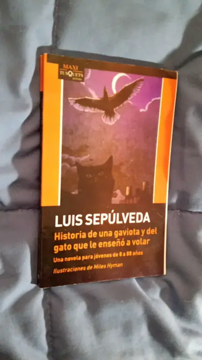 Libro 'Historia de una gaviota y del gato' - miniatura 2