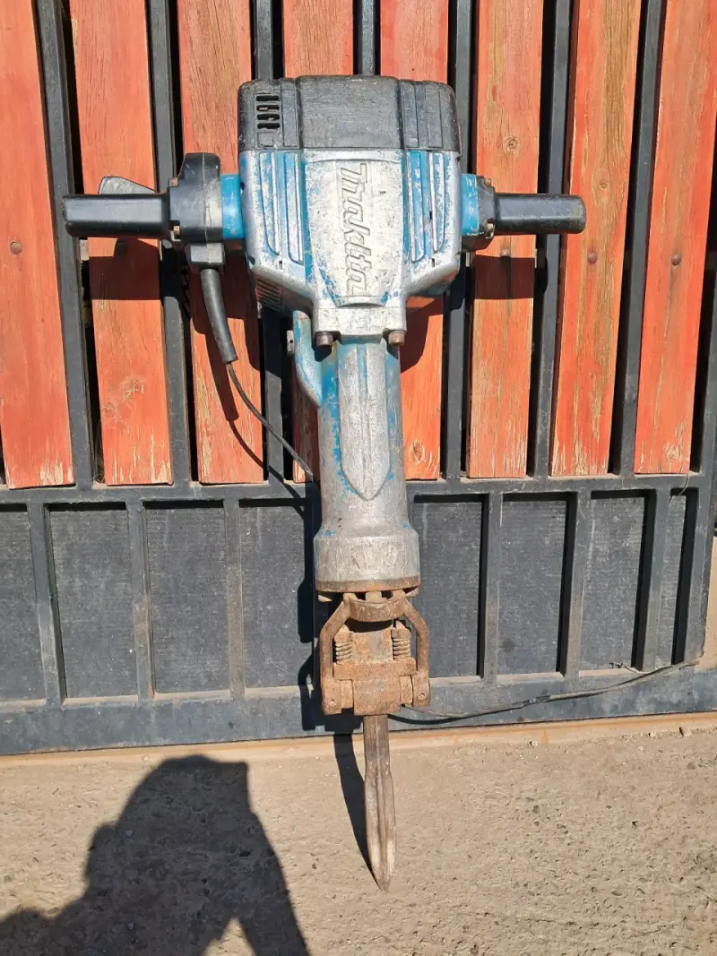 Martillo demoledor Makita usado - 1