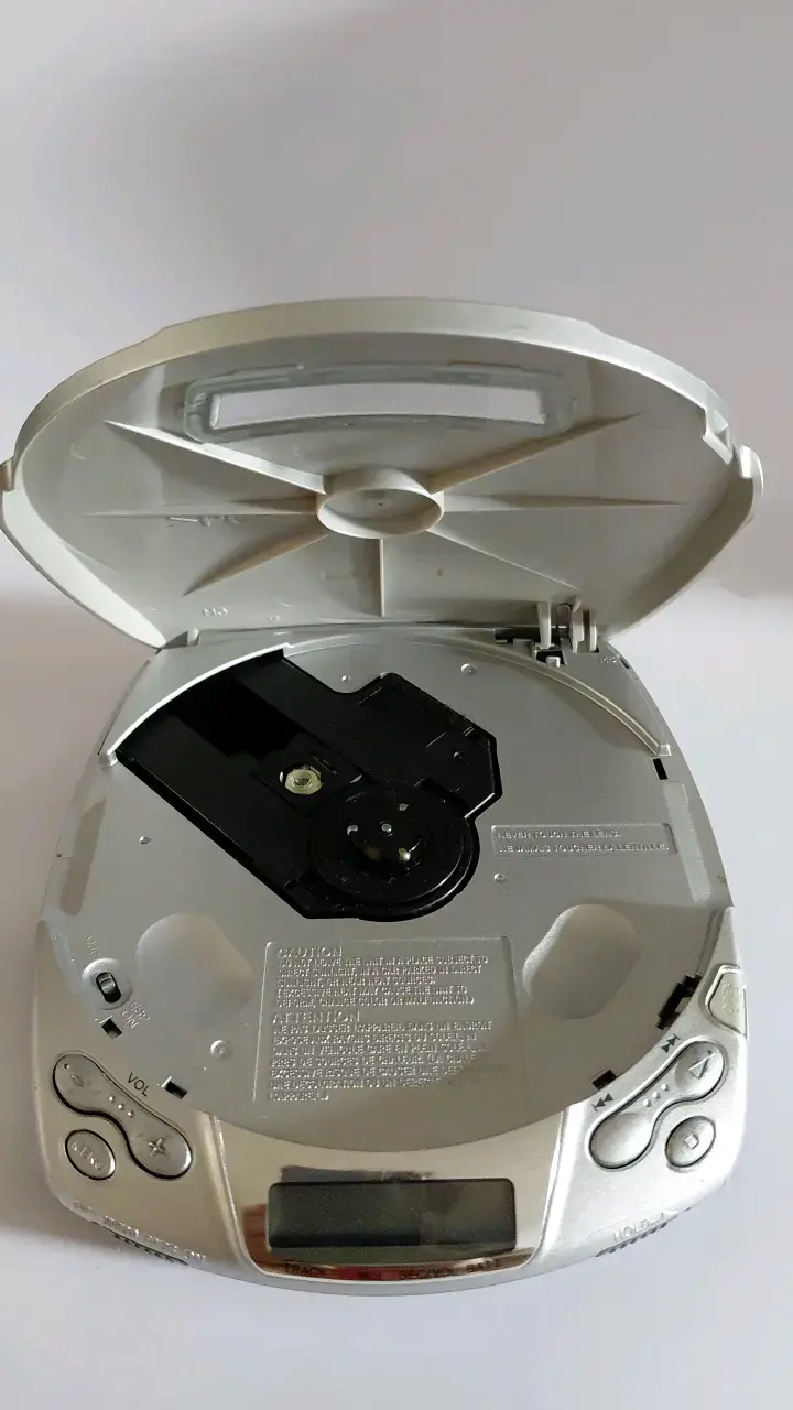 Reproductor CD Sony Discman ESP2 plateado - 4
