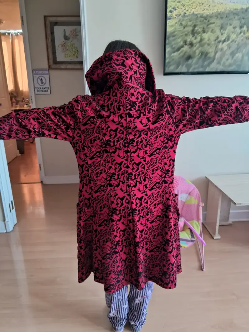 Abrigo rojo con diseño floral para mujer - 2