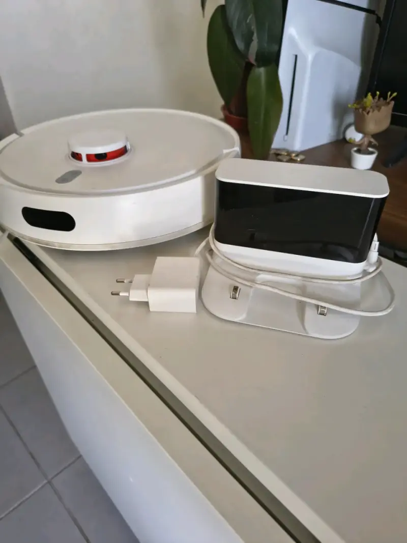 Robot aspiradora Xiaomi blanco eficiente - 1