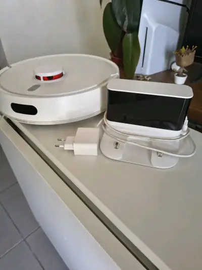 Robot aspiradora Xiaomi blanco eficiente - miniatura 1