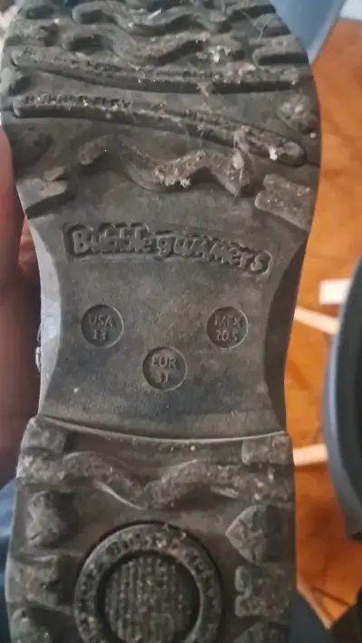 Botas negras de cuero con hebilla - miniatura 5