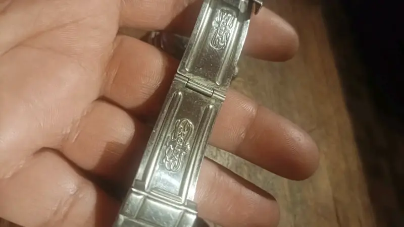 Reloj de pulsera plateado de lujo - 3