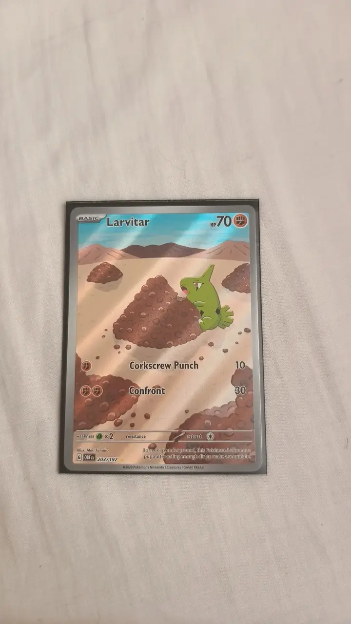 Larvitar full art