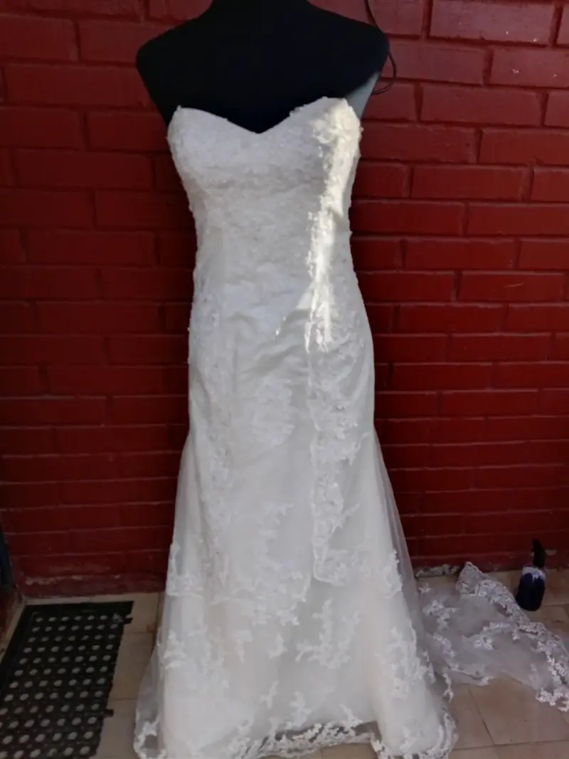Vestido de novia blanco con encaje elegante - 2