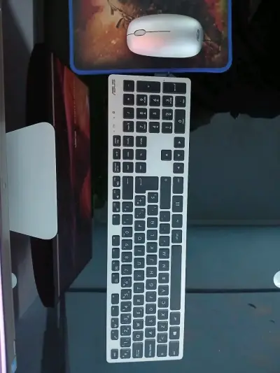 ASUS Vivo AIO con Windows 11 - miniatura 4