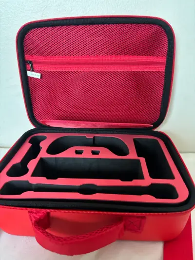 Nintendo Switch con accesorios y estuche Mario - miniatura 5
