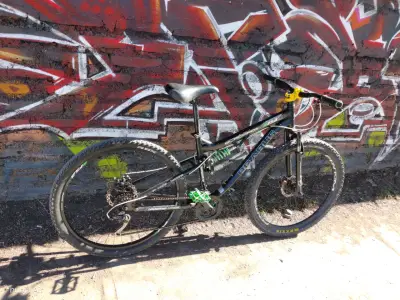 Bicicleta mountain bike brabus Black fox - miniatura 1