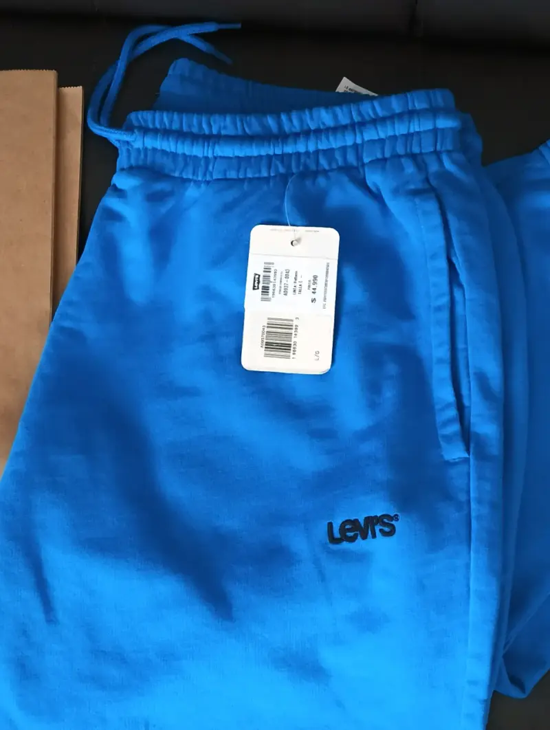 Pantalon de buzo amarillos Levi's nuevos - 2