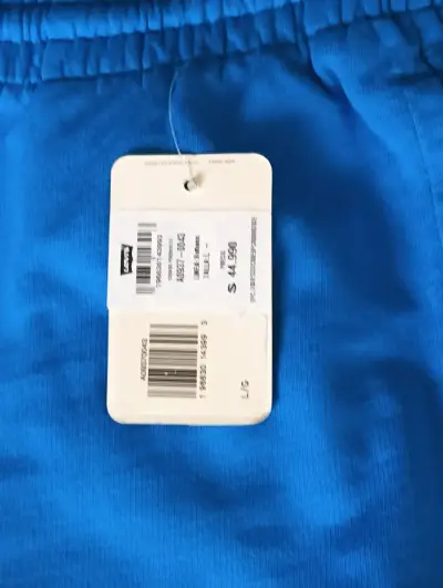 Pantalon de buzo  amarillos Levi's nuevos - miniatura 3
