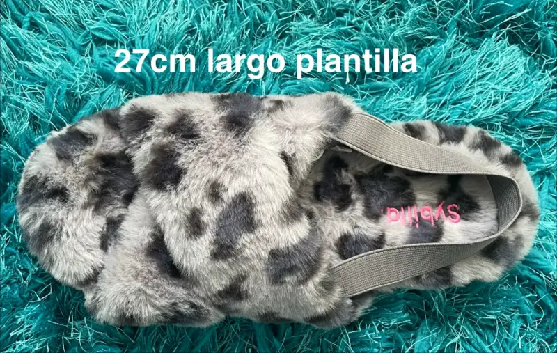 Pantuflas de felpa con diseño animal print Sybilla - 4