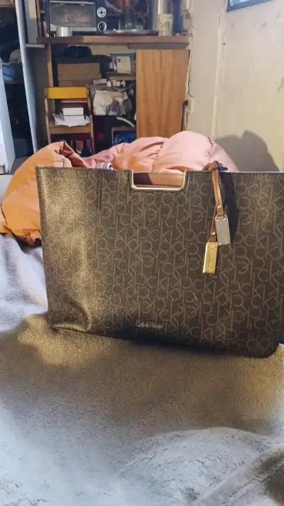 Bolso Calvin Klein monograma marrón - miniatura 2