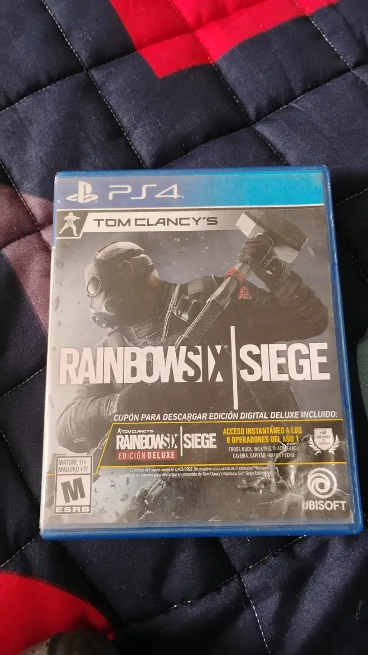 Juego PS4 Tom Clancy's Rainbow Six Siege