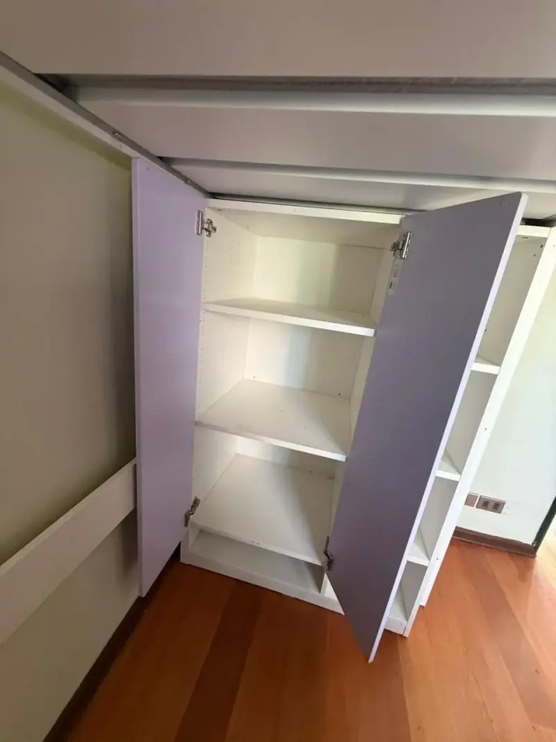 Cama alta con escritorio y escalera IKEA - 6