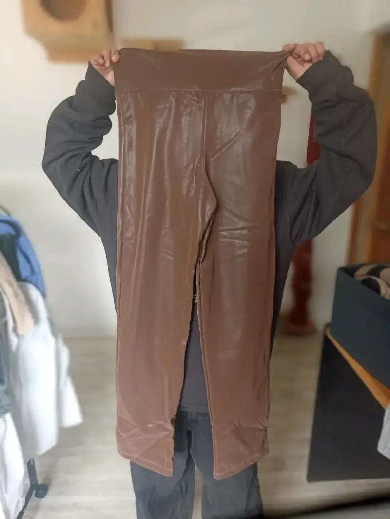 Leggings marrones de cuero sintético