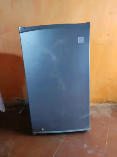 Refrigerador compacto de una puerta - miniatura 5