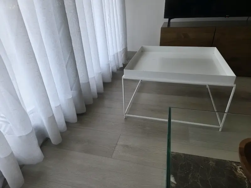 Mesa de centro blanca minimalista - 3