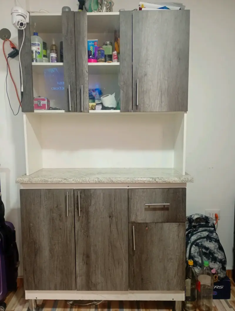 Mueble de cocina con alacena de madera - 3