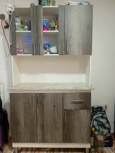 Mueble de cocina con alacena de madera - miniatura 3